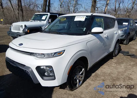 2020 Kia Soul Lx z USA, uszkodzony, nr VIN KNDJ23AU3L7702567
